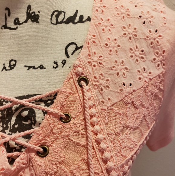 Coco + jaimeson lace front top NWOT - Picture 3 of 6